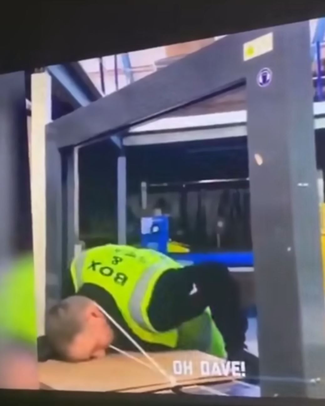 Keď robíte v továrni...